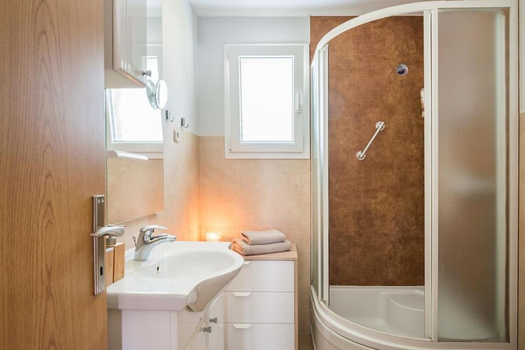 Holiday Home Goranka Zmijavci Εξωτερικό φωτογραφία